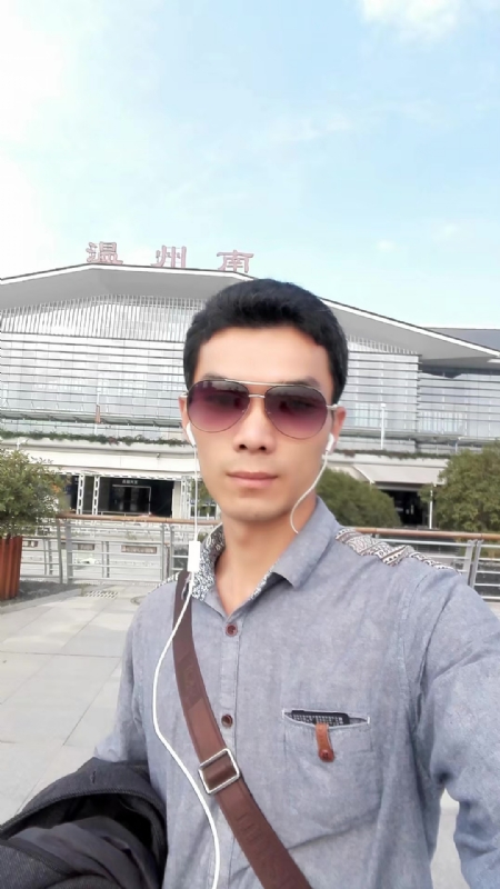 错把真心喂了狗的第三张照片--周宁基督教相亲网